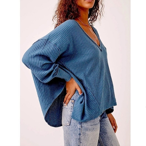 Free People We The Free Textured Blue Knit Top. - Picture 4 of 11